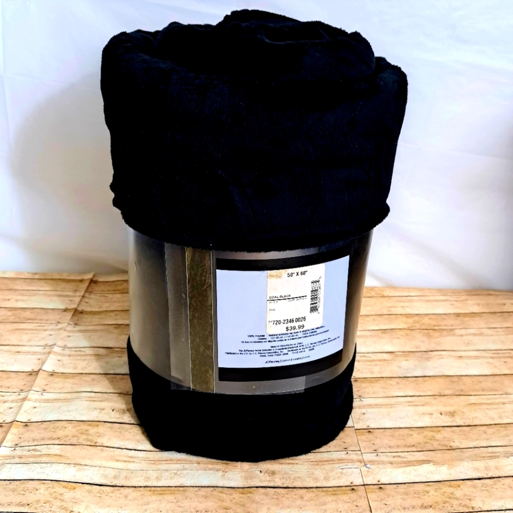 Studio Micro-Mink/ Sherpa Throw Soft & Cozy, Coal Black 50" ×60"